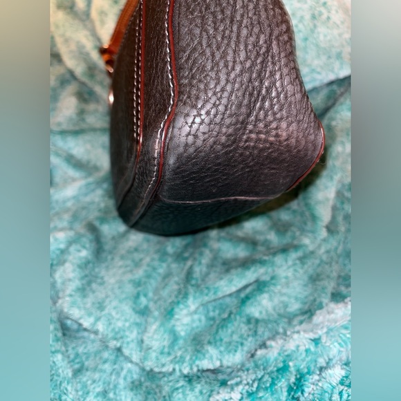 Coach Black and Brown Leather Shoulder Bag with Textured Finish - Picture 11 of 13